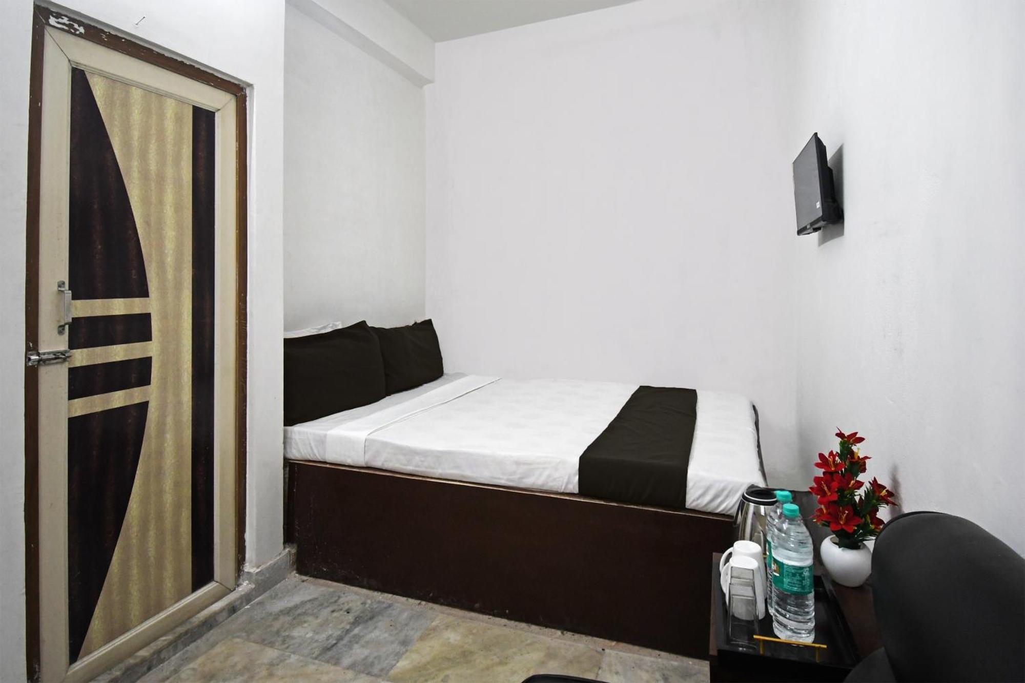 Oyo Chinar Park Hotel Kolkata